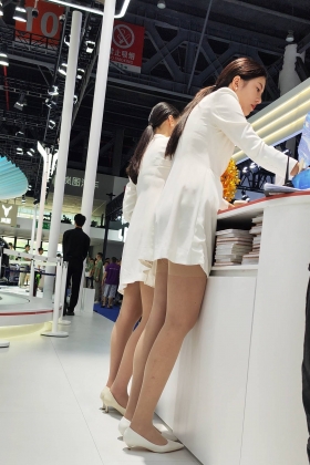 4k视频前台礼仪长腿肉丝袜根震撼