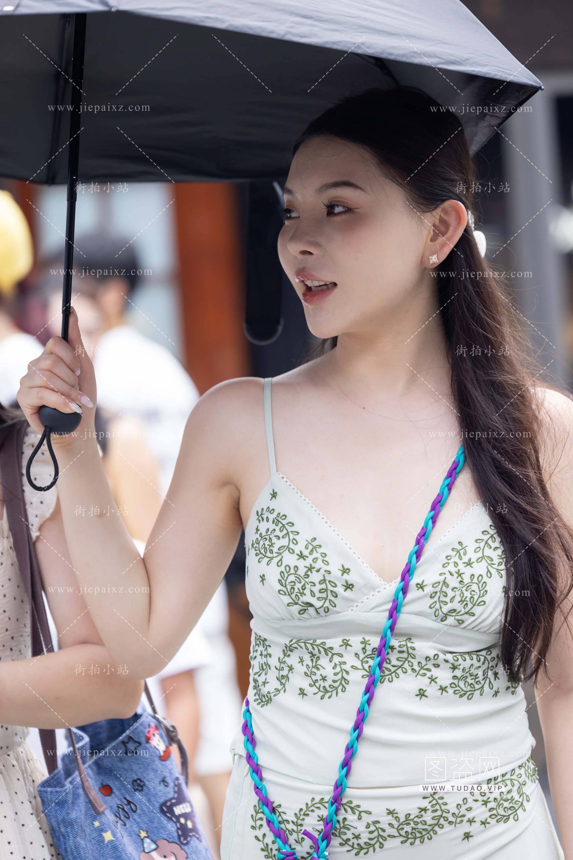 110359w215nm4h244v4hw4.jpg