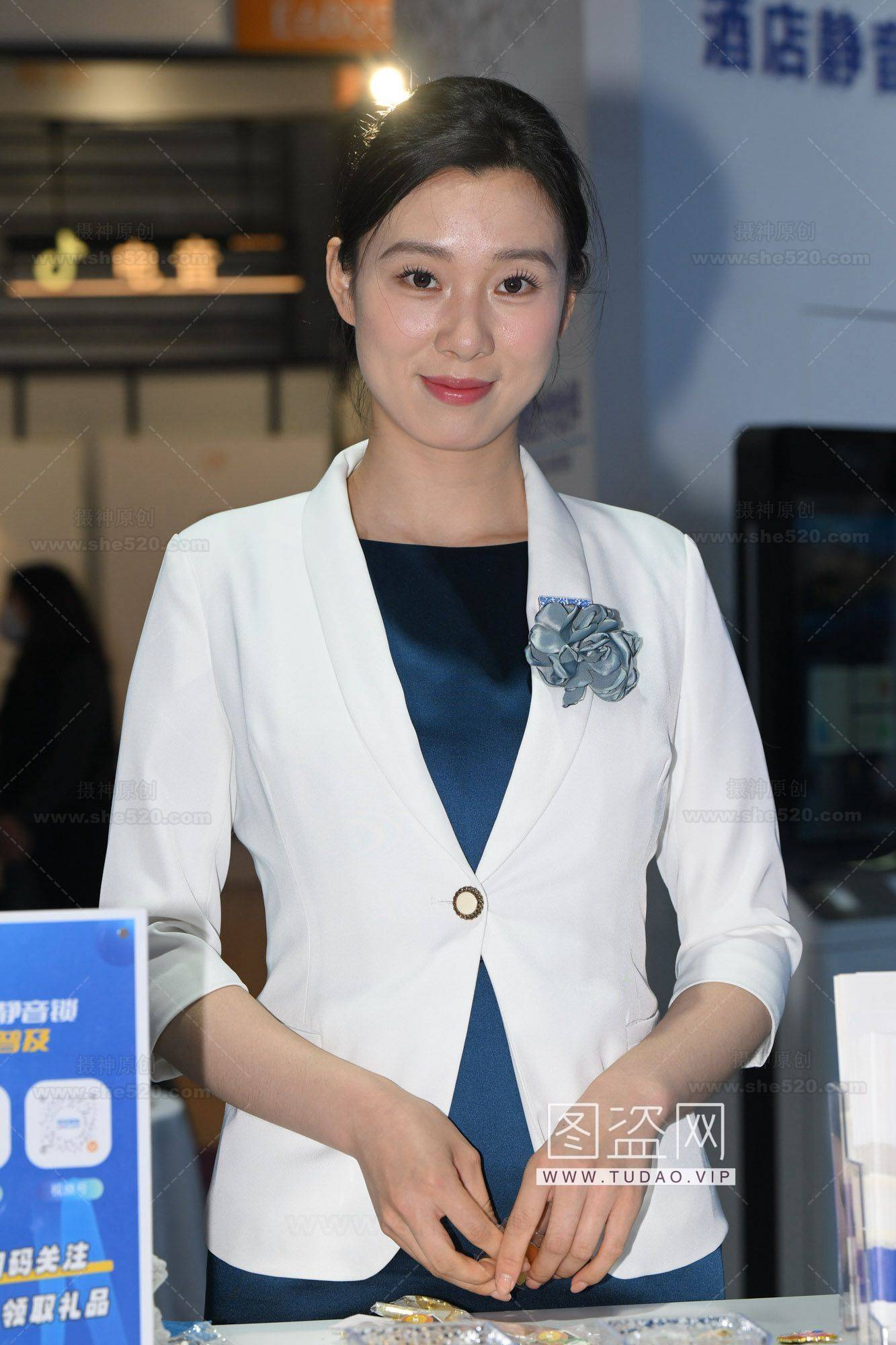 193032ot4tzjayeta55tfy.jpg