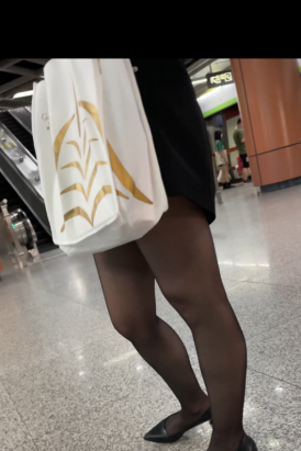 4K视频 气质短发黑袜OL 480M