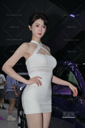 三百万极品网红-苏苏是猪猪-绝色美胸春光