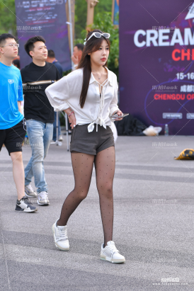 黑点黑丝 24-06-15-43P3