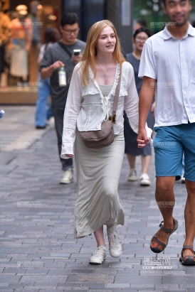 ★性感长裙金发美女