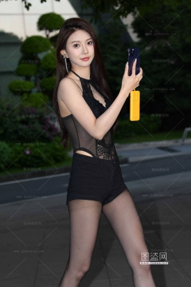 24614-1=73√天然大长腿黑丝小十七【套图➕视频】