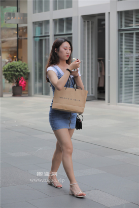 编码1919牛仔包臀裙短裙