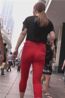 街拍美臀性感宽臀美少妇 [1.35 GB]