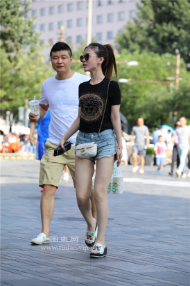 编码2059蓝色牛仔热裤美腿