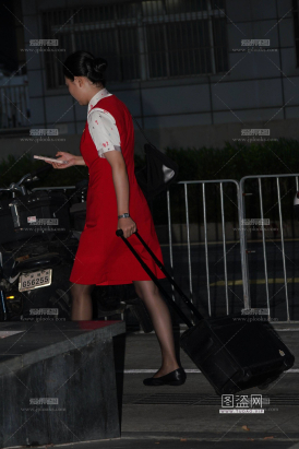 25CC精品开闪拍ZH空姐咖丝-空姐挂丝上班-深航最后高跟-HU骑车