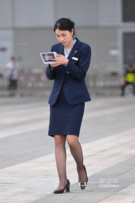 2562-28=70√下班了，她这款鞋子我喜欢