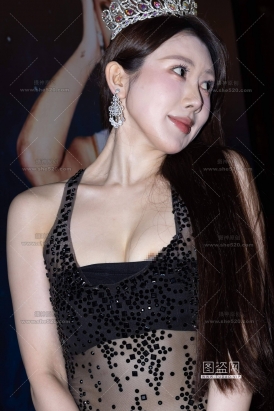 L1739某黑丝选美冠军这咖色葡萄是卡住了吗?感觉不止露晕哦