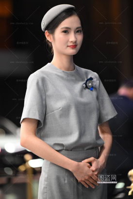 2565-8=101√文质彬彬的肉丝女孩