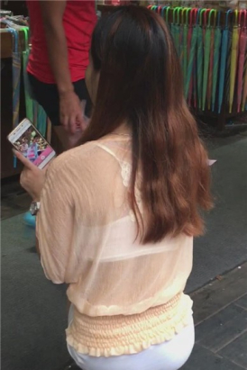 小短裙美眉爱拍照 [1.27 GB]