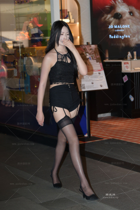 2482-1=160√性感黑丝吊带袜小姐姐【套图➕视频】