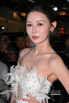 美足美腿美背 敏敏