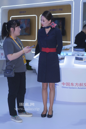 珠海航展东航美丽乘务长咖丝