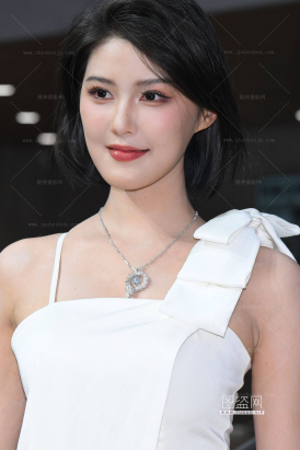 【摄神作品】25613-10=60√白雪公主美足网红程儿