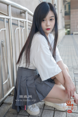 编码0282灰色短裙肉丝美脚