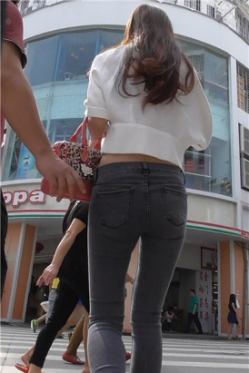 苗条小蛮腰性感灰牛高妹 [973 MB]