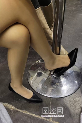 车展肉丝大长腿合集