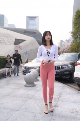 粉色瑜伽裤少女 【套图+视频】