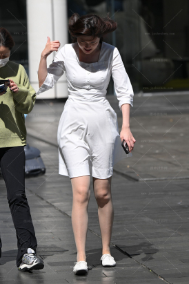 241025-10=78√吹啊吹，这风吹，丝袜女同事