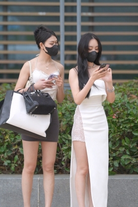 无敌天然大长腿的她1分55秒 [145 MB/MP4]