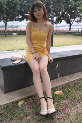 黄色短裙妹子 [387P3V-11.4GB]